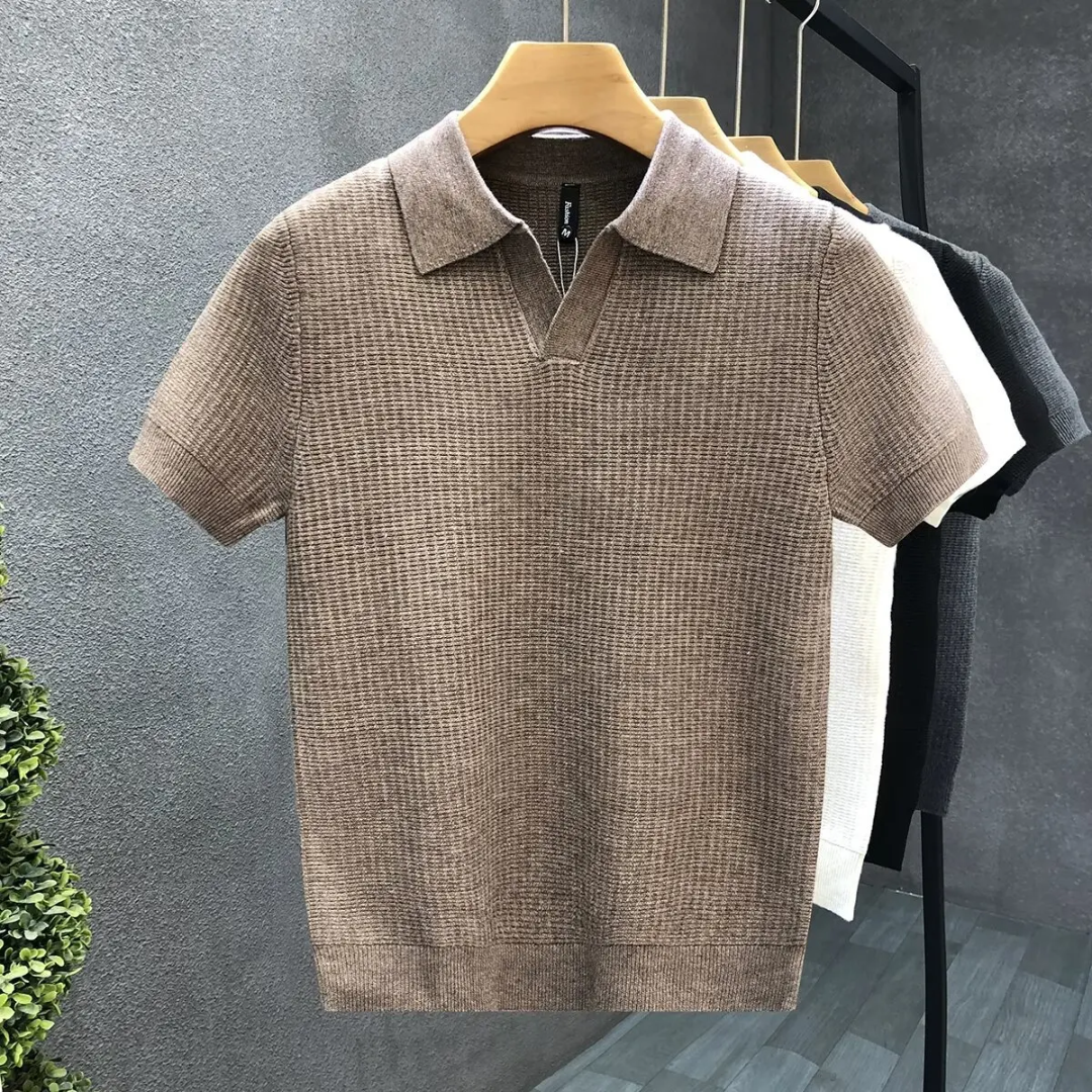 Short Sleeve Knit with Scissors Collar