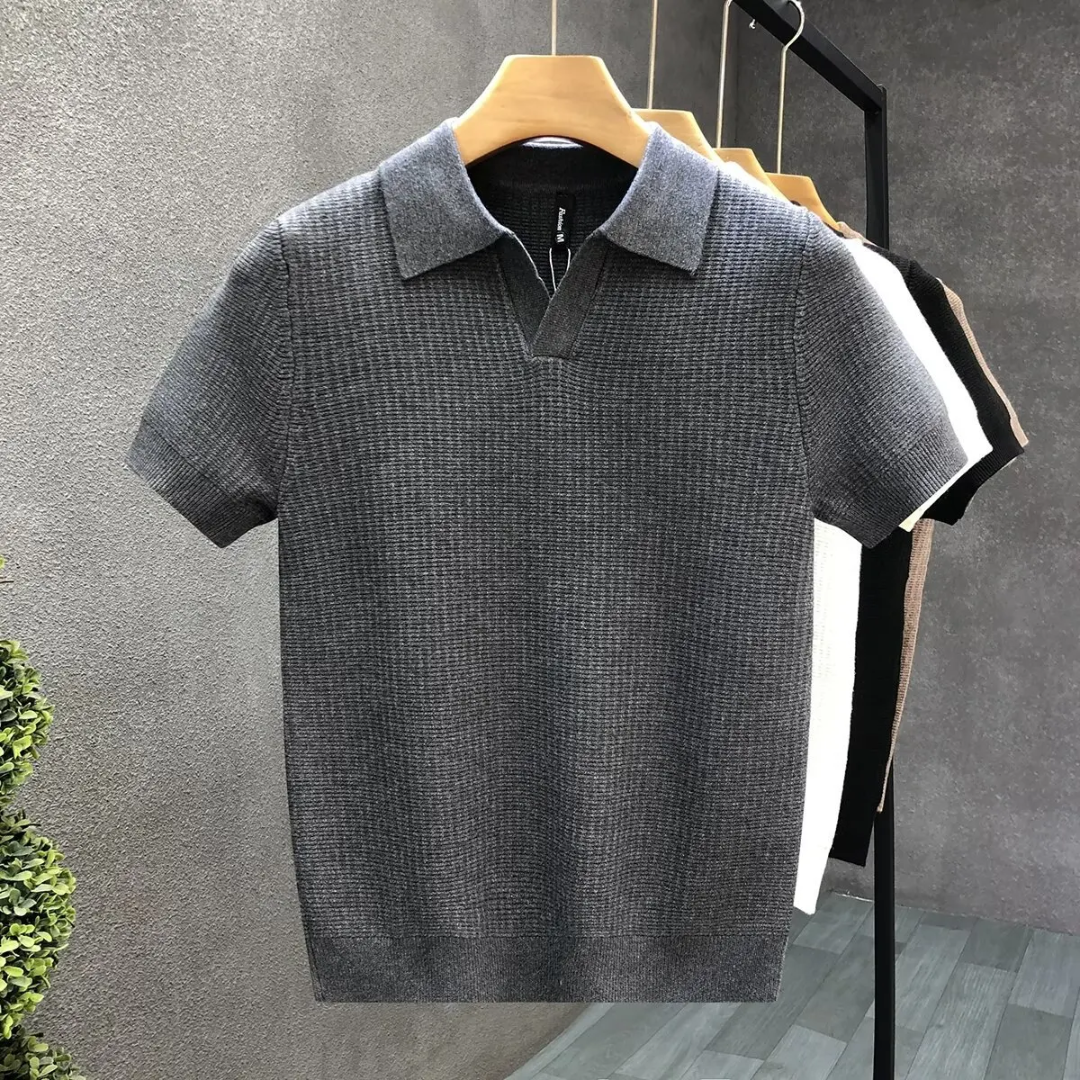Short Sleeve Knit with Scissors Collar